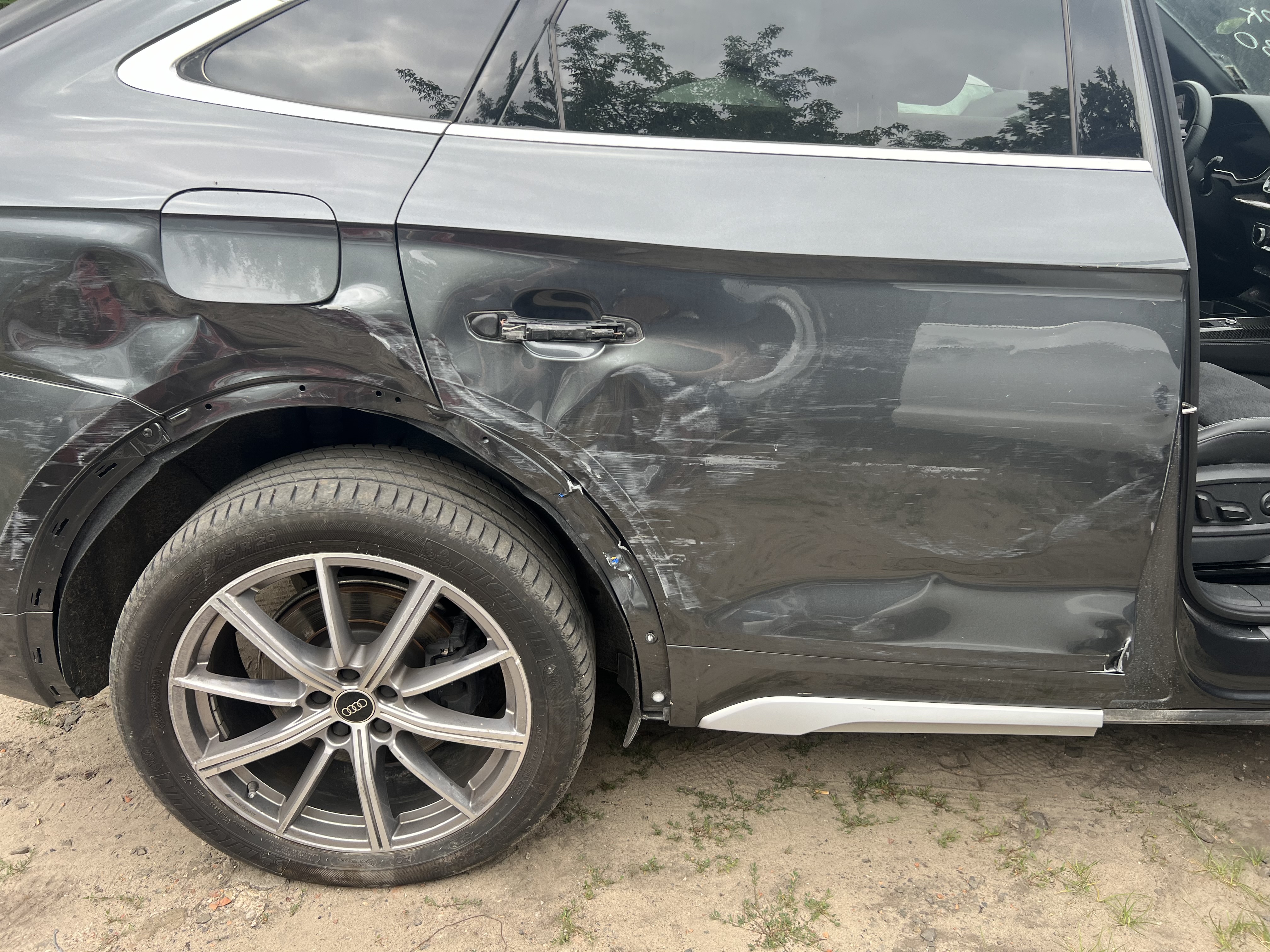 Audi szkoda boczna